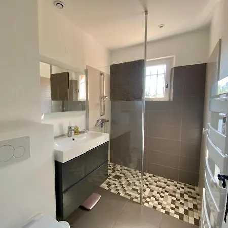 Villa Vue Mer Donnant Sur Le Golfe De St Tropez, 2 Chambres, 6 Pers, Piscine Commune Saint-Tropez Exterior photo
